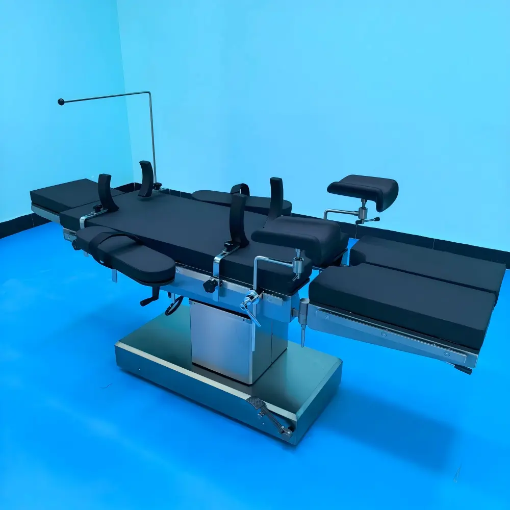 Operating room table dimensions and equipment clearance in a hospital. Standard operating room table with adjustable height and tabletop sections.webp