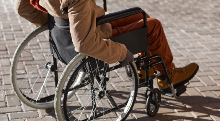 sports wheelchair vs daily use wheelchair performance and design comparison.png