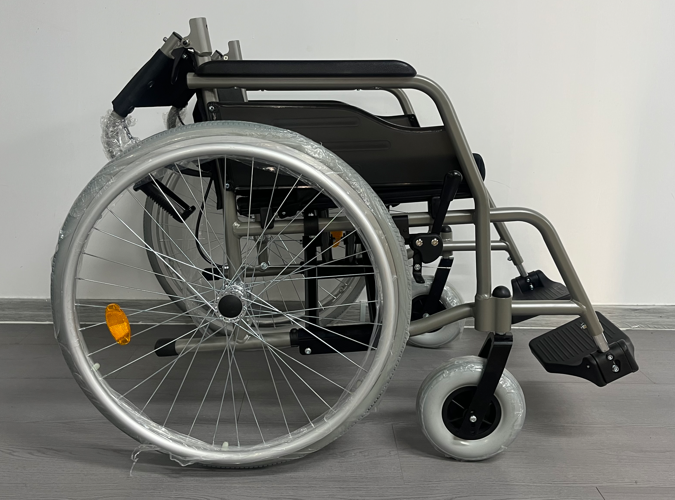 folding mannual wheelchair.png